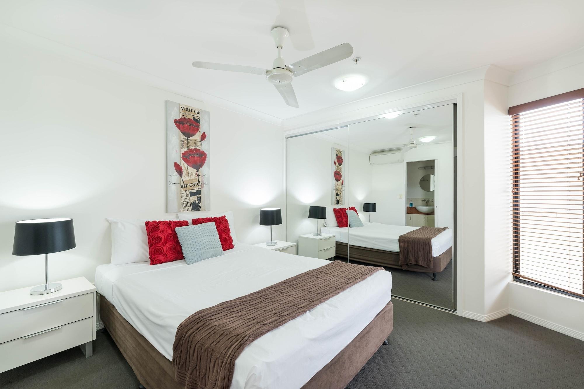 Jack And Newell Holiday Apartments Кернс Екстер'єр фото