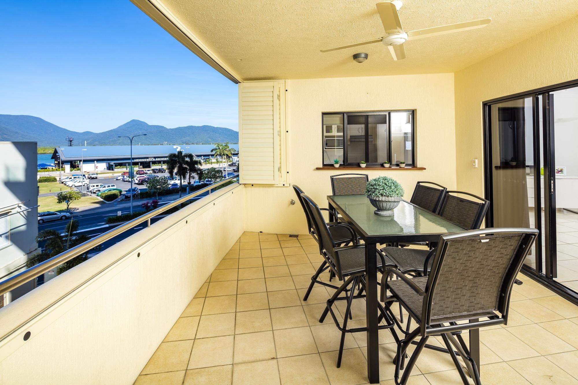 Jack And Newell Holiday Apartments Кернс Екстер'єр фото