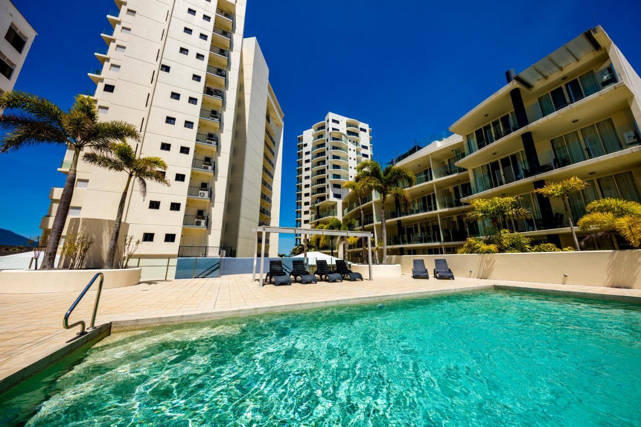 Jack And Newell Holiday Apartments Кернс Екстер'єр фото